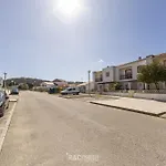 Villa Serene - Perfect Family Retreat Near Nazare Famalicão