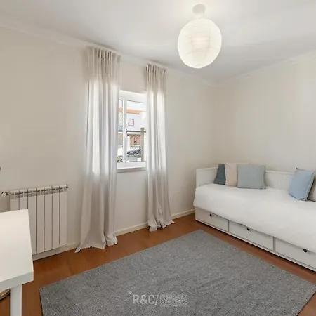 Serene Villa Famalicão