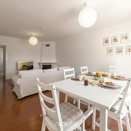 Serene - Perfect Family Retreat Near Nazare Famalicão