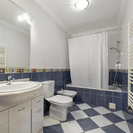 Serene - Perfect Family Retreat Near Nazaré Villa *