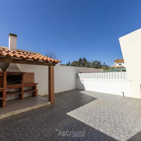 Serene - Perfect Family Retreat Near Nazaré Villa