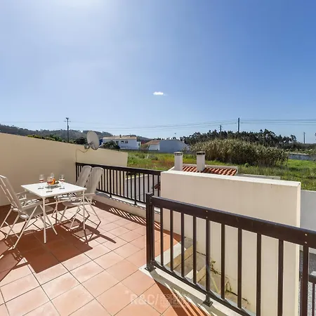Serene - Perfect Family Retreat Near Nazaré Famalicão