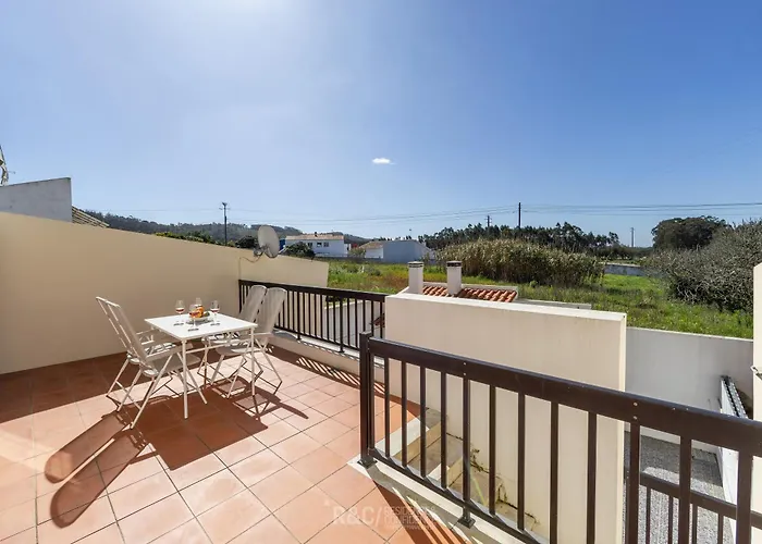 Serene - Perfect Family Retreat Near Nazaré Famalicão
